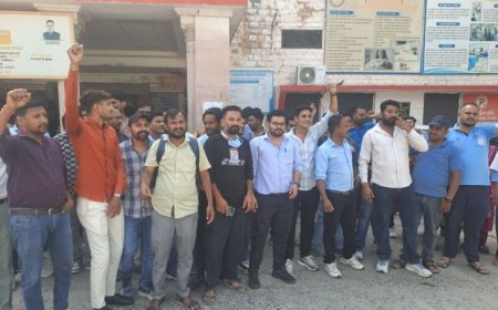 बांगड़ अस्पताल में 35 संविदा नर्सिंगकर्मियों को अचानक निकाला; 4 महीने से वेतन भी बकाया, कर्मचारियों ने किया भारी हंगामा