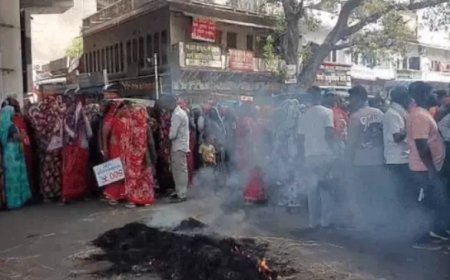अजमेर में सफाई व्यवस्था ठप: चौथे दिन भी 2250 सफाईकर्मी हड़ताल पर, ठेकेदार की शव यात्रा निकालकर जताया विरोध