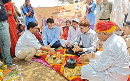 मंडावरा में जिला स्तरीय 'वंदे गंगा जल संरक्षण जन अभियान-2026' कार्यक्रम आयोजित; प्रभारी सचिव डॉ. नवीन जैन एवं जिला कलेक्टर डॉ. अरुण गर्ग रहे उपस्थित