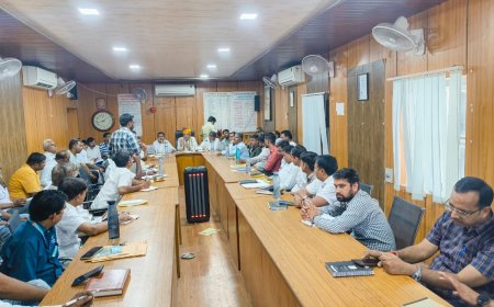 कैबिनेट मंत्री जोराराम कुमावत की अध्यक्षता में सुमेरपुर में ब्लॉक स्तरीय अधिकारियों की अहम बैठक संपन्न,  बिजली-पानी के मुद्दों पर मंत्री महोदय ने दिए कड़े निर्देश; बोले-लापरवाही बर्दाश्त नहीं