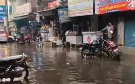 खैरथल में तेज बारिशः सड़कों पर जलभराव, लोगों को गर्मी और उमस से मिली राहत
