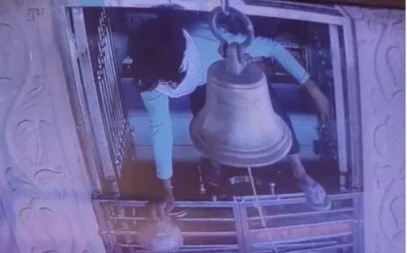 गणेश मंदिर में दुस्साहसिक चोरी: चांदी का मुकुट गायब, वर्षों से जल रही अखंड ज्योति को बुझाया; सीसीटीवी में कैद हुए नकाबपोश चोर, स्थानीय समाज में भारी आक्रोश