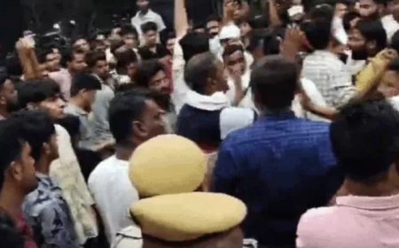 युवक की संदिग्ध मौत पर अस्पताल में भारी हंगामा: परिजनों ने लगाया हत्या का आरोप, आरोपियों की गिरफ्तारी पर अड़े