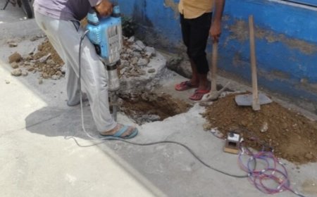 पेयजल कनेक्शनों के बाद सड़कों पर रह गए गड्डे, वार्डवासियों ने उठाए सवाल; बरसात से पहले गड्ढे भरवाने की मांग