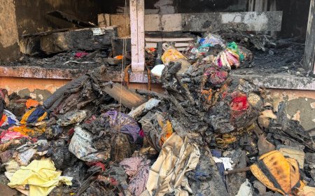 बयाना में कपड़े की दुकान में भीषण आग, 25 लाख का माल जलकर राख