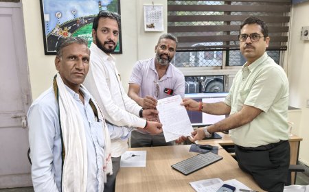 उपनगर पुर से भीलवाड़ा तक मनमाने ढंग से किराया बढ़ाकर ऑटो चालकों द्वारा वसूली का विरोध, अतिरिक्त जिला कलेक्टर को सौंपा ज्ञापन