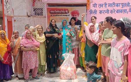 भँवर जितेंद्र सिंह के जन्मदिन पर महिला कांग्रेस ने बांटे सेनेटरी पैड व फल, पक्षियों के लिए लगाए परिंडे
