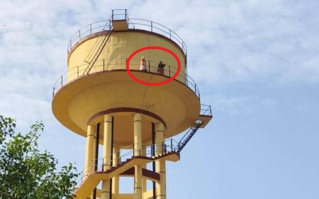दंपति पर हुए जानलेवा हमले के मामले ने पकड़ा तूल; पानी की टंकी पर चढ़ीं दो महिलाएं, आरोपियों का जुलूस निकालने और बुलडोजर कार्रवाई की मांग पर अड़ीं