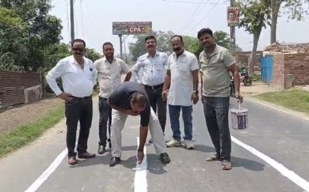 जब सिस्टम सोता रहा, तब पत्रकारों ने संभाली जिम्मेदारी;  पूर्वांचल जर्नलिस्ट प्रेस क्लब ने दुर्घटनाओं का कारण बन रहे स्पीड ब्रेकरों पर बनाए चेतावनी संकेतक