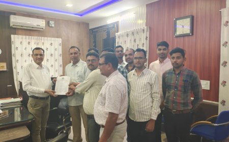 राजस्थान ग्राम विकास अधिकारी संघ ने सम्पूर्ण एवं निरंतर स्वच्छता में आ रही व्यहारिक एवं तकनीकी समस्याओं के समाधान ज्ञापन सौंपा