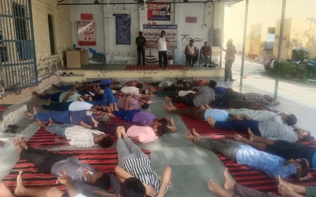जिला कारागृह भीलवाड़ा में संगम विश्वविद्यालय द्वारा योग एवं प्राणायाम कार्यक्रम आयोजित