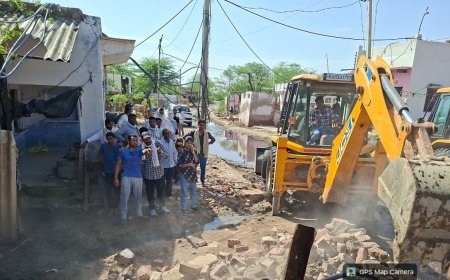 वर्षों पुरानी कीचड़ व जलभराव की समस्या से मिलेगी निजात; भवनपुरा में लगभग एक किलोमीटर क्षेत्र से हटाया अतिक्रमण