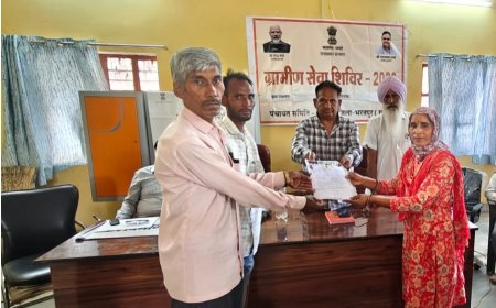 मुख्यमंत्री मंगला पशु बीमा योजना के तहत भुसावर के कमालपुरा की कमला को मिली बीमा पॉलिसी