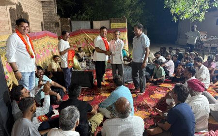 तखतगढ़ में 'एक शाम शनिदेव के नाम' भजन संध्या में उमड़ा जनसैलाब, नए मंदिर निर्माण का लिया संकल्प