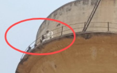 3 सूत्री मांगों को लेकर 5 आशा सहयोगिनियां पानी की टंकी पर चढ़ीं, 5 घंटे तक सांसें अटकी रहीं, गृह राज्य मंत्री से वीडियो कॉल पर वार्ता के बाद उतरीं