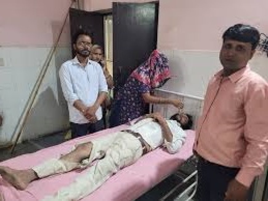 जयपुर-दिल्ली नेशनल हाईवे-48 के जागुवास फ्लाईओवर पर बड़ा सड़क हादसा; गहरे गड्ढे के कारण अनियंत्रित होकर फिसली बाइक, युवक गंभीर रूप से घायल, उच्च चिकित्सा केंद्र रेफर