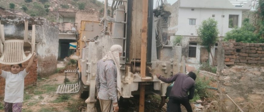 तहनोली में विधायक दीपचन्द खैरिया के कोटे से पानी की समस्या को देखते हुए एक सिंगल फेस बोरिंग लगाया गया, मिटेगी पानी की किल्लत