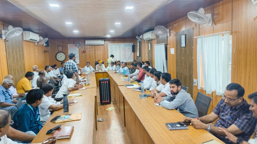 कैबिनेट मंत्री जोराराम कुमावत की अध्यक्षता में सुमेरपुर में ब्लॉक स्तरीय अधिकारियों की अहम बैठक संपन्न,  बिजली-पानी के मुद्दों पर मंत्री महोदय ने दिए कड़े निर्देश; बोले-लापरवाही बर्दाश्त नहीं