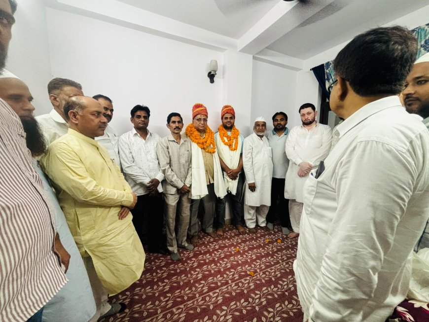 दिल्ली होटल अग्निकांड: जान पर खेलकर पिता-पुत्र ने बचाई 15 जिंदगियाँ, मंसूरी समाज ने किया सम्मानित, सरकार से राष्ट्रीय पुरस्कार देने की उठी मांग