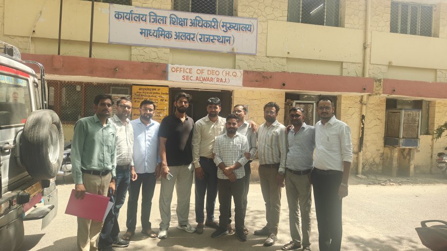 कम्प्यूटर अनुदेशकों ने विभिन्न मांगों को लेकर कलेक्टर, एसडीम,डीईओ व सीबीईओ  को सौंपा ज्ञापन