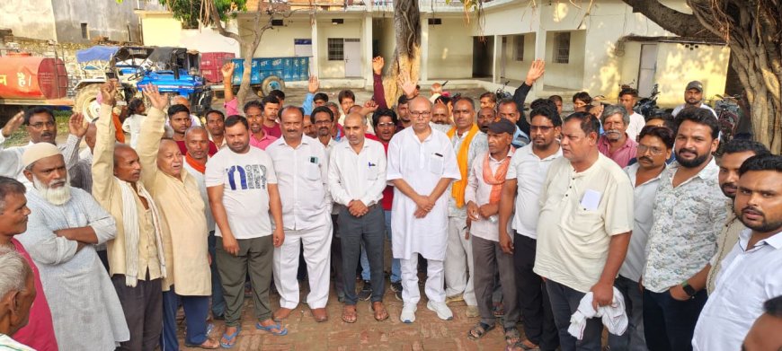 चौपाल में उमड़ा जनसमर्थन, अजय कुमार सिंह ‘टप्पू’ को विधानसभा भेजने का लिया संकल्प