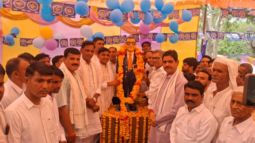 सकट में बाबा साहेब डॉ. भीमराव अंबेडकर की प्रतिमा का अनावरण, वक्ताओं ने जीवन मूल्यों को अपनाने पर दिया जोर