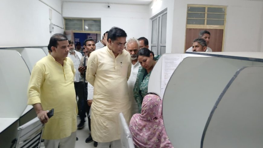 12 साल विकास के जनकल्याण के विकास प्रदर्शनी का जिला प्रभारी मंत्री ने किया अवलोकन