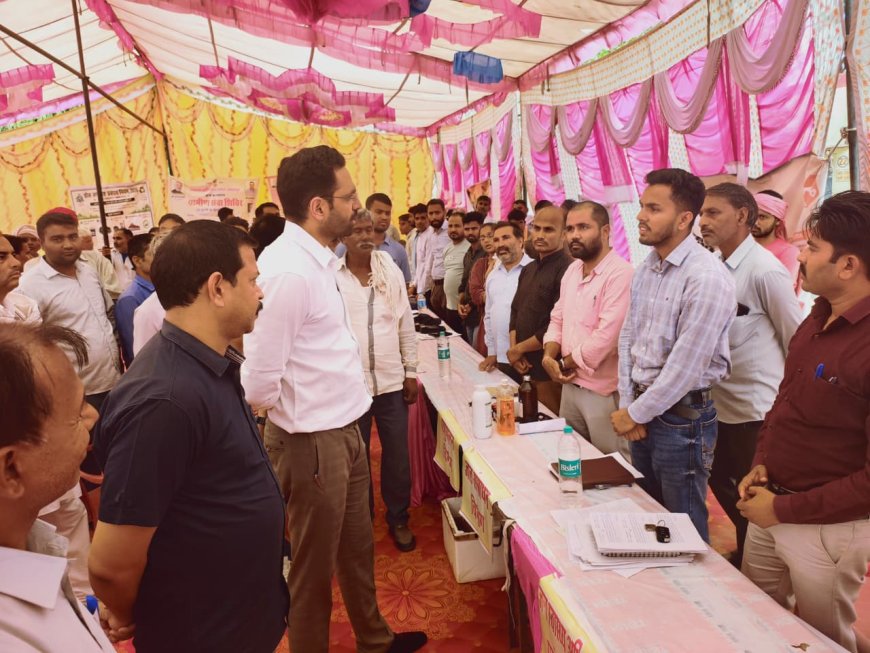 जिला कलक्टर ने पथैना में ग्रामीण सेवा शिविर व भुसावर के शहरी शिविर का किया निरीक्षण; पात्रजनों को पट्टे वितरित कर किया पौधारोपण