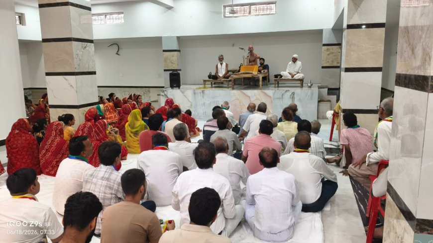 आदिनाथ दिगंबर जैन मंदिर में आचार्य ज्ञान भूषण (रत्नाकर) का  ससंघ भव्य मंगल प्रवेश