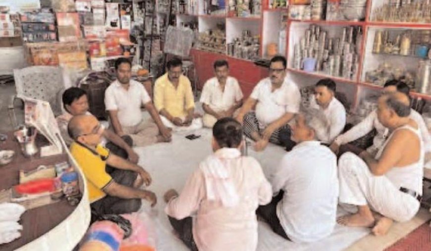 मुंडेरा बाजार में रेलवे ओवरब्रिज के मॉडल पर रार: 'Y' मॉडल के समर्थन में उतरे व्यापारी, अगले हफ्ते बाजार बंद का एलान