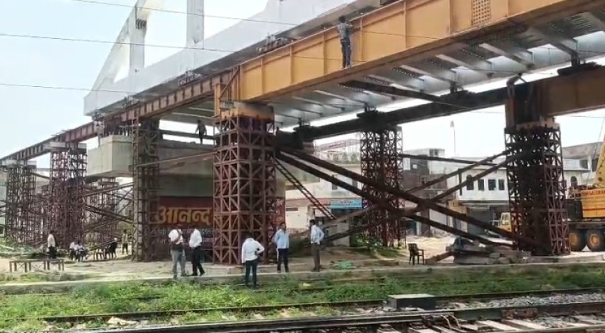 चौरी चौरा ओवरब्रिज निर्माण में बड़ी उपलब्धि, रेल लाइन पर 63 मीटर लंबा बो-स्ट्रिंग गर्डर स्थापित; स्थानीय लोगों ने  पुराने ‘वाई’ मॉडल की मांग दोहराई