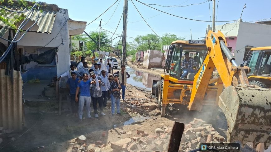 वर्षों पुरानी कीचड़ व जलभराव की समस्या से मिलेगी निजात; भवनपुरा में लगभग एक किलोमीटर क्षेत्र से हटाया अतिक्रमण