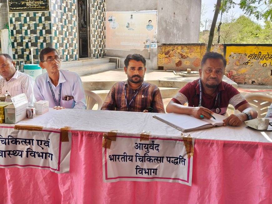 दासपां में ग्रामीण सेवा शिविर आयोजित; 102 लोगों की हुई एनसीडी जांच, 25 लाभार्थियों को बांटे गए पीएम-जेएवाई कार्ड
