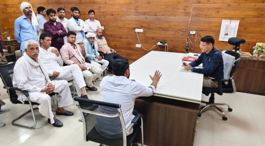 एनएसयूआई जिला अध्यक्ष देवेंद्र विधूड़ी की गिरफ्तारी के विरोध में कांग्रेस नेताओं ने एसपी से की मुलाकात, निष्पक्ष जांच की मांग