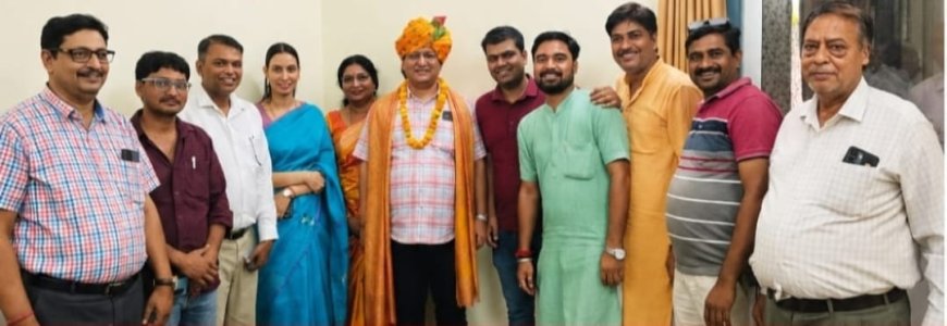 कृषि विपणन बोर्ड के उप निदेशक रामबिलास यादव सेवानिवृत्त, व्यापारियों व भाजपा नेताओं ने दी भावभीनी विदाई