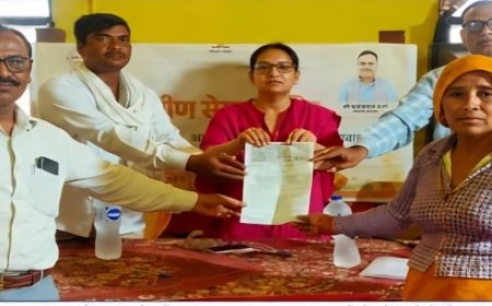ग्राम पंचायत सिर्रोंद में आयोजित ग्रामीण सेवा शिविर में राधा को मिला मालिकाना हक