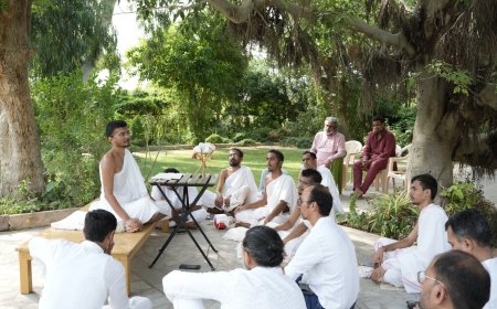 संतोषी जीवन जीने का प्रयास करेः आचार्य लब्धिवल्लभसूरीजी; कालन्द्री में आचार्य की त्रिदिवसीय वाचना शुरु
