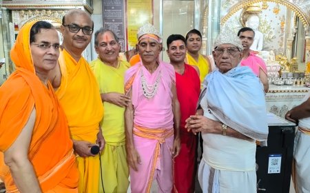 पवित्र कैलास मानसरोवर यात्रा का  प्रथम बैच में दिल्ली से 51 यात्री हुए रवाना