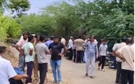 खेत की तारबंदी के पास मिला युवक का शव, 500 मीटर दूर मिली बाइक; हत्या की आशंका, पुलिस जांच मे जुटी