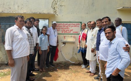 कोरोना योद्धा स्व. सूरज शर्मा की स्मृति में विद्यालय को भेंट की शैक्षणिक व जनसुविधा सामग्री हेतु वाटर कूलर