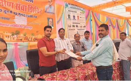 ग्राम पंचायत सिरस में स्वामित्व योजना के तहत खेमराज को मिला पट्टा