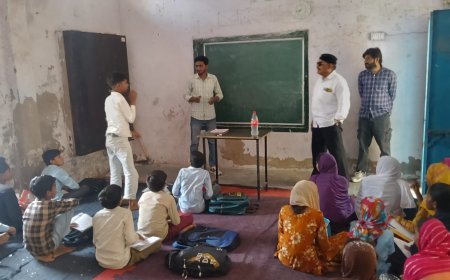 प्रधान नसरू खान ने किया तीन सरकारी स्कूलों का औचक निरीक्षण; छात्राओं को परखा, सामान्य ज्ञान में मिली कमी