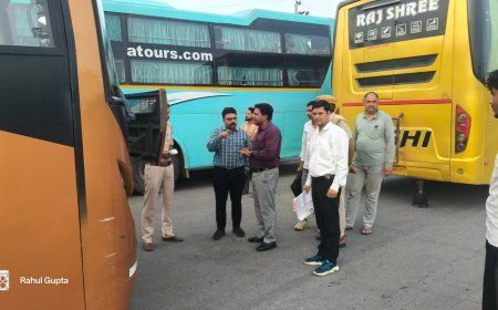 सचिव ने सुबह 6 बजे किया लग्जरी एवं स्लीपर बसों का औचक निरीक्षण; नियमों की अनदेखी पर चालान व वाहन सीज