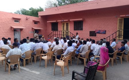 खेड़ापा थाने पहुंचे एएसपी भोपाल सिंह, सीएलजी बैठक में गूंजा चोरियों और नशे का मुद्दा; साइबर अपराध पर सतर्क रहने की अपील