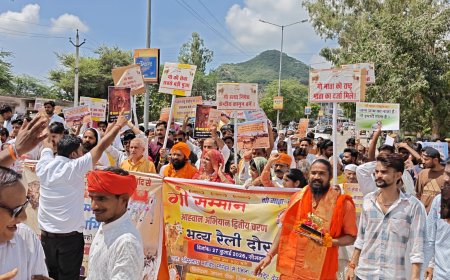 गोमाता को राष्ट्रमाता घोषित करने व पूर्ण गोहत्या प्रतिबंध की मांग; दौसा में हजारों गोभक्तों ने निकाली संकीर्तन यात्रा