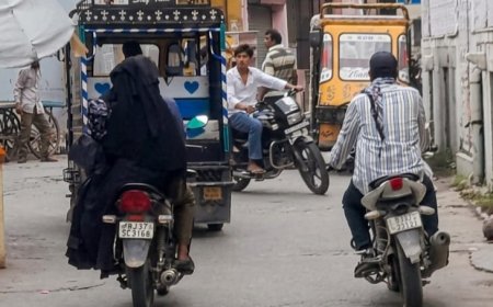 मकराना में बेतरतीब टेम्पो संचालन से यातायात चरमराया, ज्ञापन देकर सख्त कार्रवाई की उठाई मांग