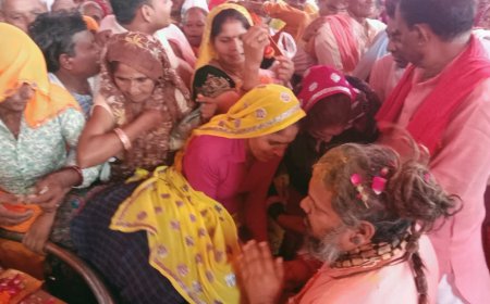 गुरु के तिलक लगाकर की पूजा अर्चना, सांस्कृतिक प्रस्तुति ने मोहा मन