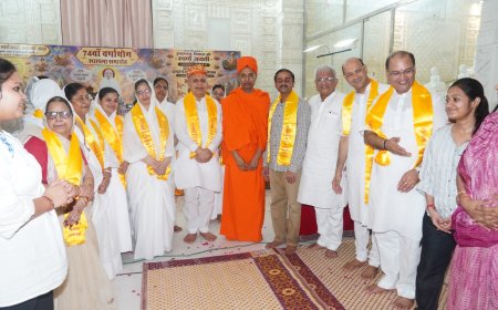 शाश्वत तीर्थ अयोध्या  बडी मूर्ति जैन मन्दिर में  सर्वोच्च साध्वी गणिनी प्रमुख श्री ज्ञानमती माताजी  ससंघ ने किया वर्षायोग स्थापना