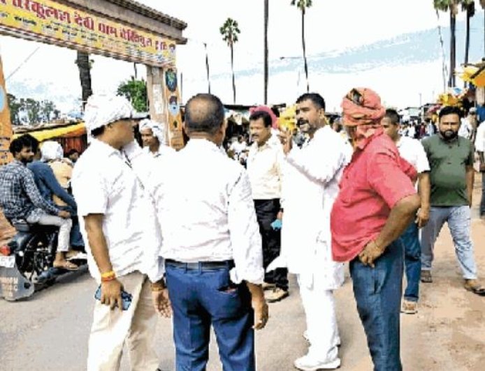 तरकुलहा मंदिर मार्ग होगा 14 मीटर चौड़ा, पैमाइश और सर्वे का कार्य शुरू