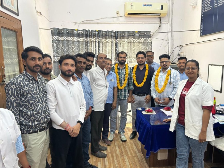 तखतगढ़ CHC में राष्ट्रीय चिकित्सक दिवस पर डॉक्टरों का सम्मान, मरीजों को बांटे फल मरीज हित में पूरी ईमानदारी से कार्य करने का लिया सामूहिक संकल्प